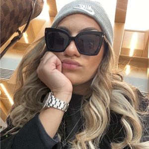 Meet your Posher, Layla